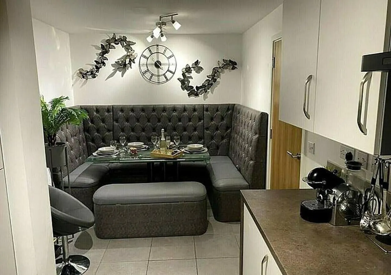 Igloo Magnolia Room Stay I Breakfast I Free Parking Leeds  0*, Leeds (West Yorkshire)