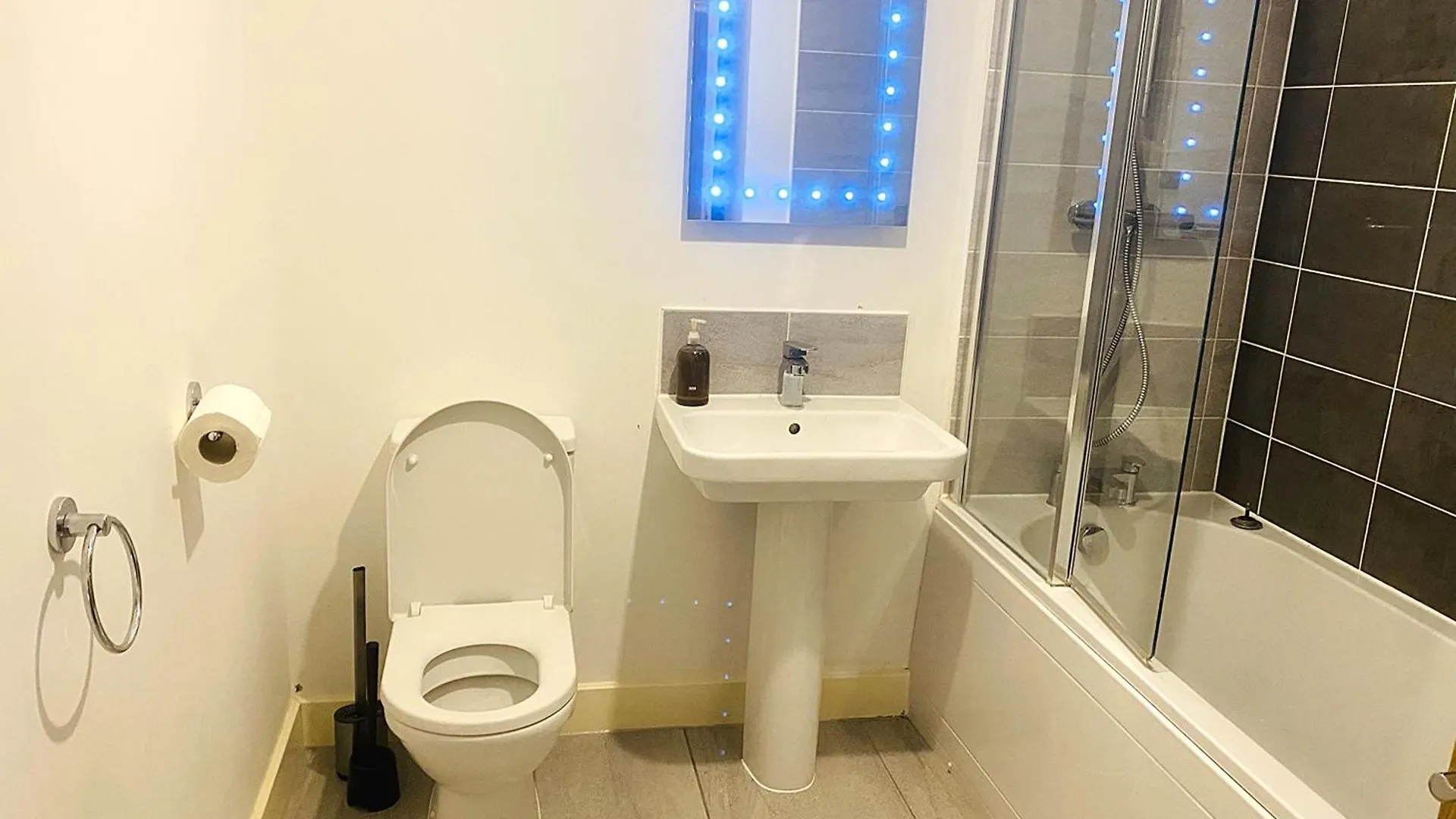 Igloo Magnolia Room Stay I Breakfast I Free Parking Leeds  0*, Leeds (West Yorkshire) Storbritannien